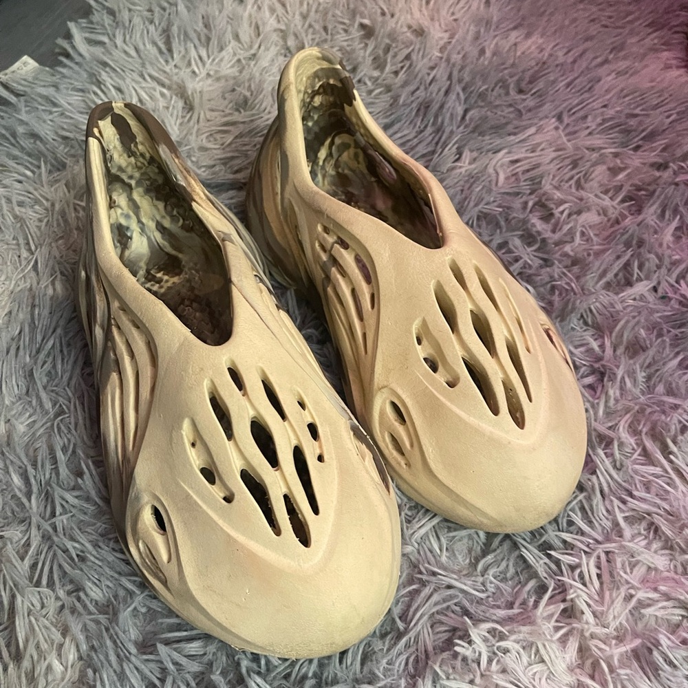 Yeezy foam runners